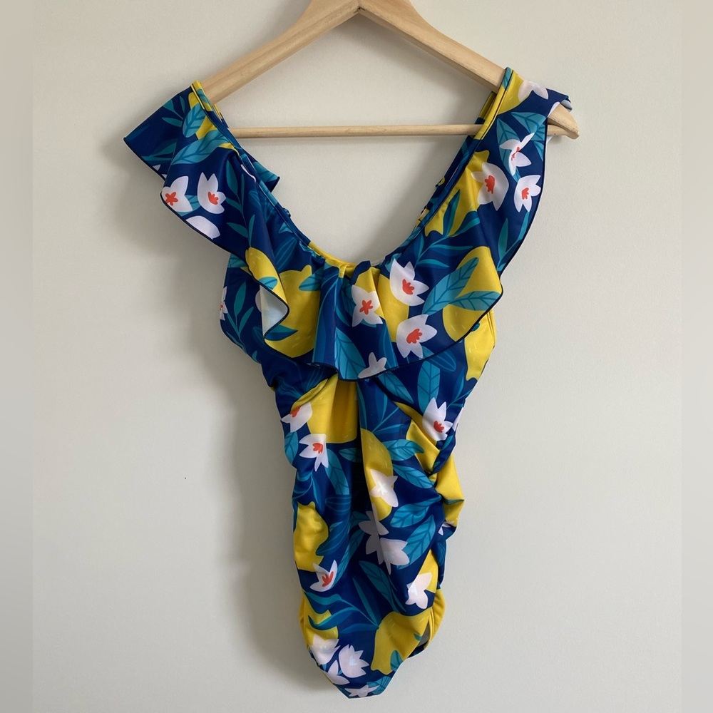 🔥HP🔥 Nursing Friendly Full Coverage One Piece Bathing Suit!